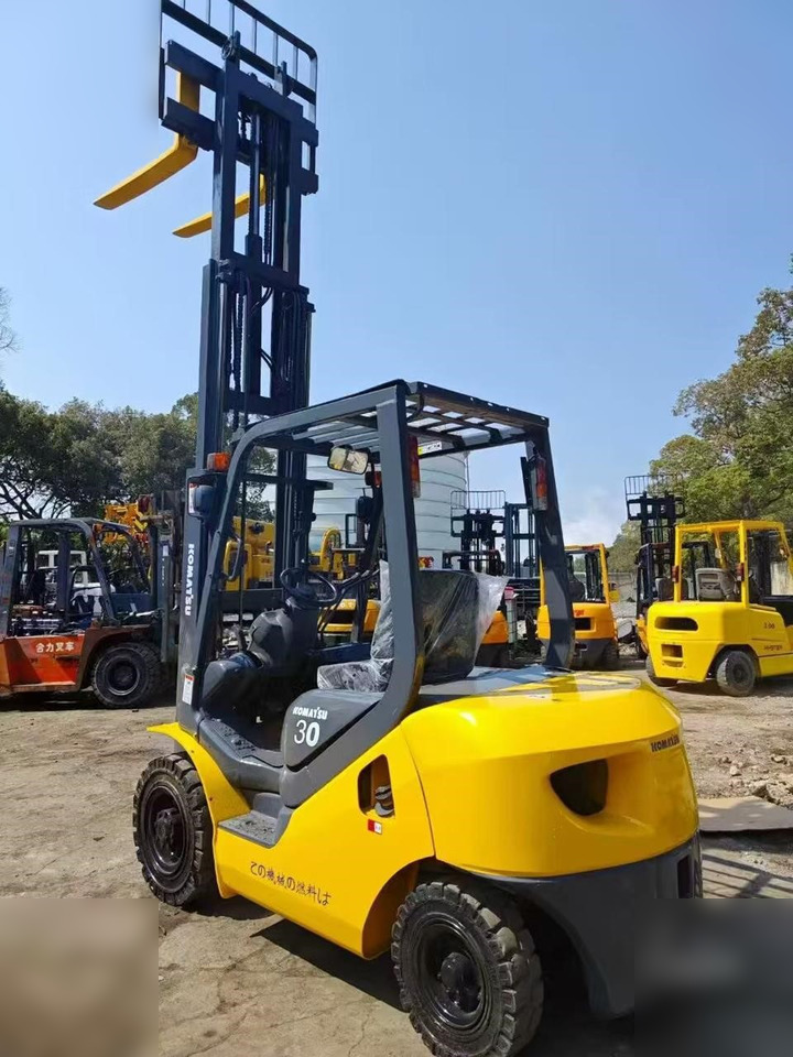 KOMATSU FD30-7 - Empilhadeira a gás: foto 5 KOMATSU FD30-7 - Empilhadeira a gás: foto 5