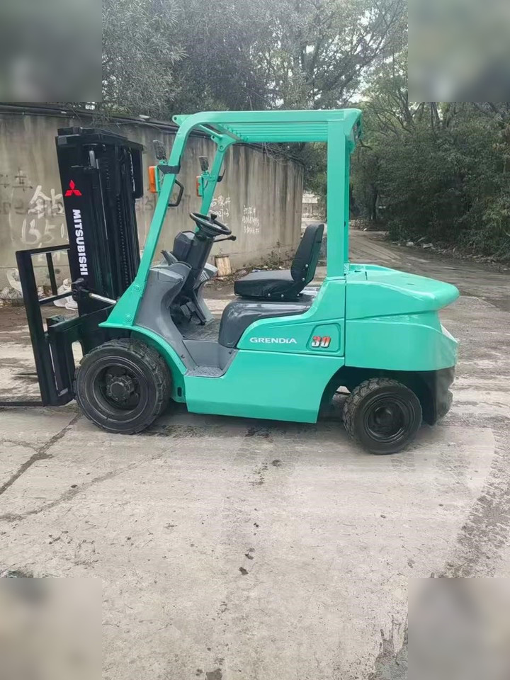 MITSUBISHI FD18 - Empilhadeira a diesel: foto 1 MITSUBISHI FD18 - Empilhadeira a diesel: foto 1