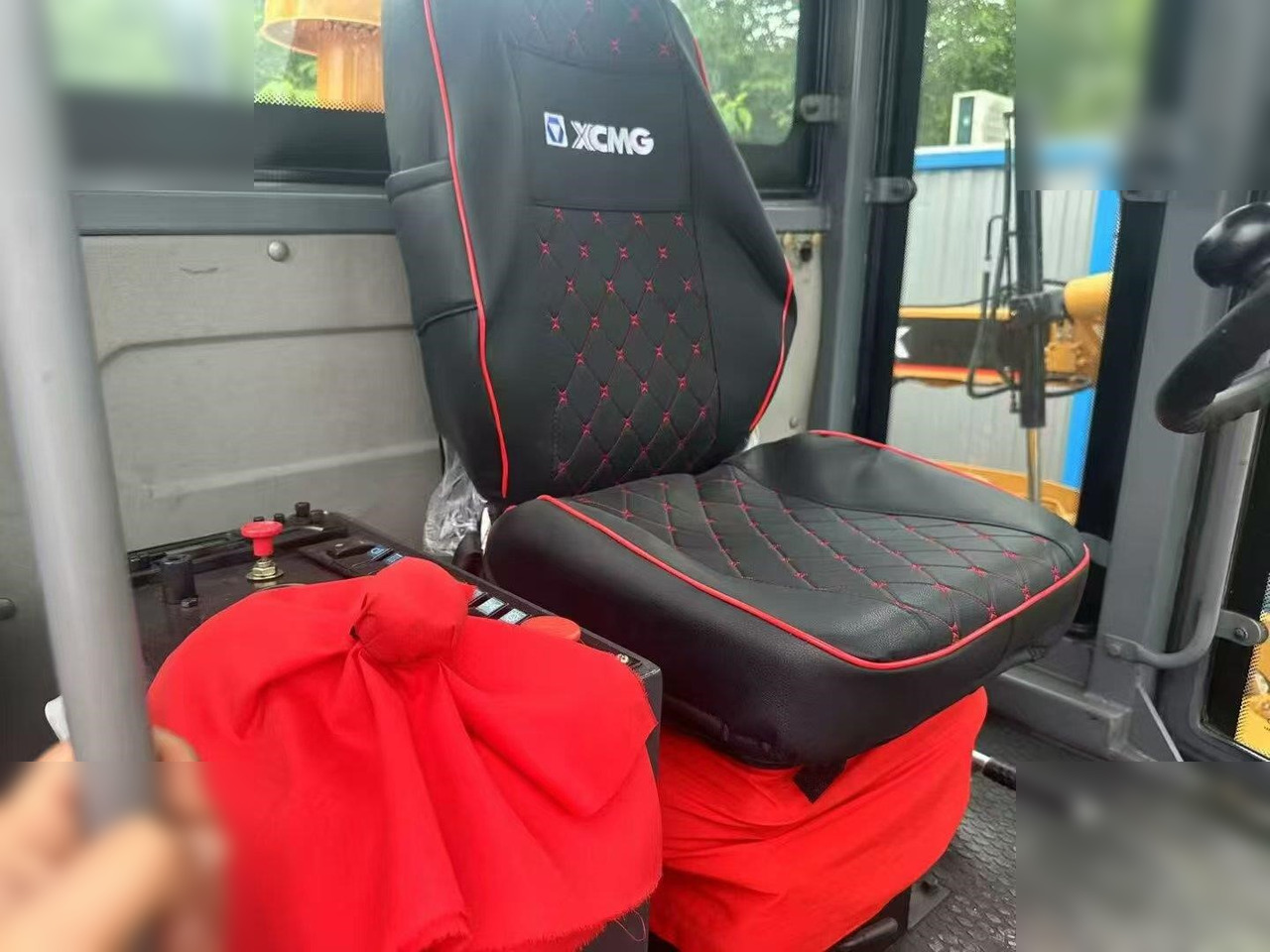 Motoniveladora XCMG GR2153: foto 13