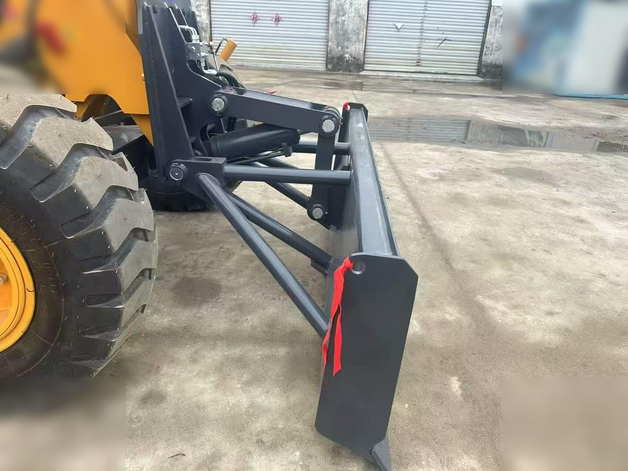 Motoniveladora XCMG GR2153: foto 10