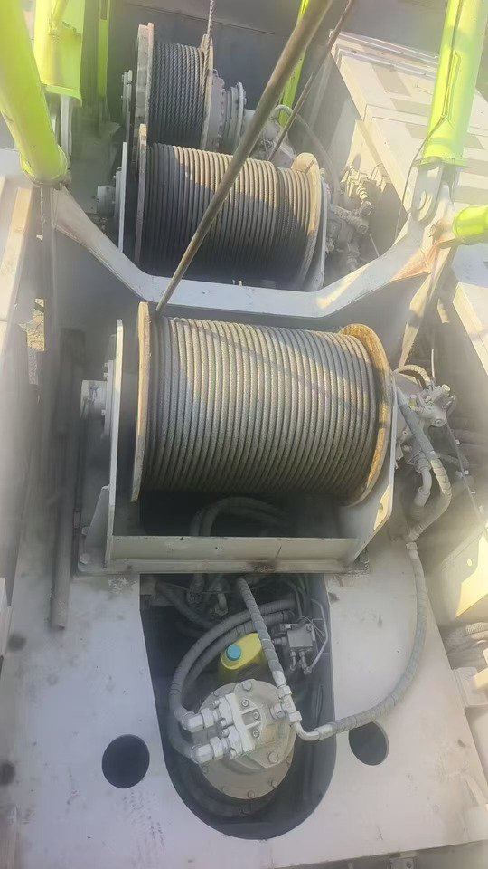 Zoomlion 85ton - Guindaste sobre esteiras: foto 3 Zoomlion 85ton - Guindaste sobre esteiras: foto 3