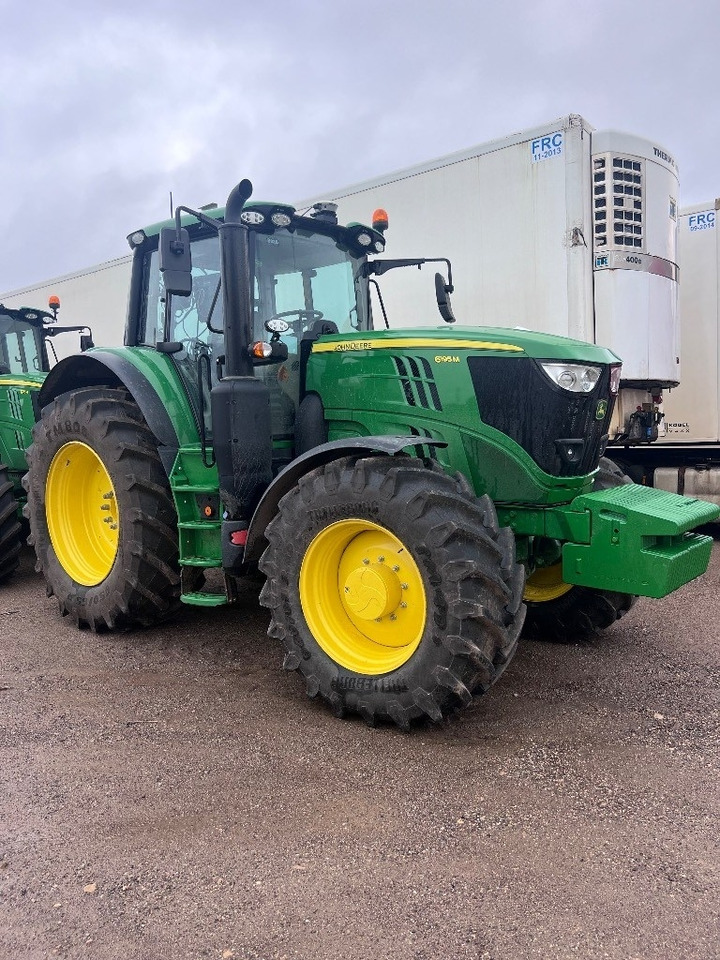 John Deere 6195M - Trator: foto 2 John Deere 6195M - Trator: foto 2