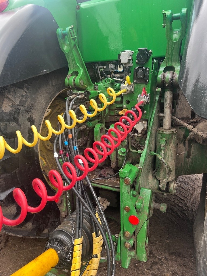John Deere 8320R - Trator: foto 3 John Deere 8320R - Trator: foto 3