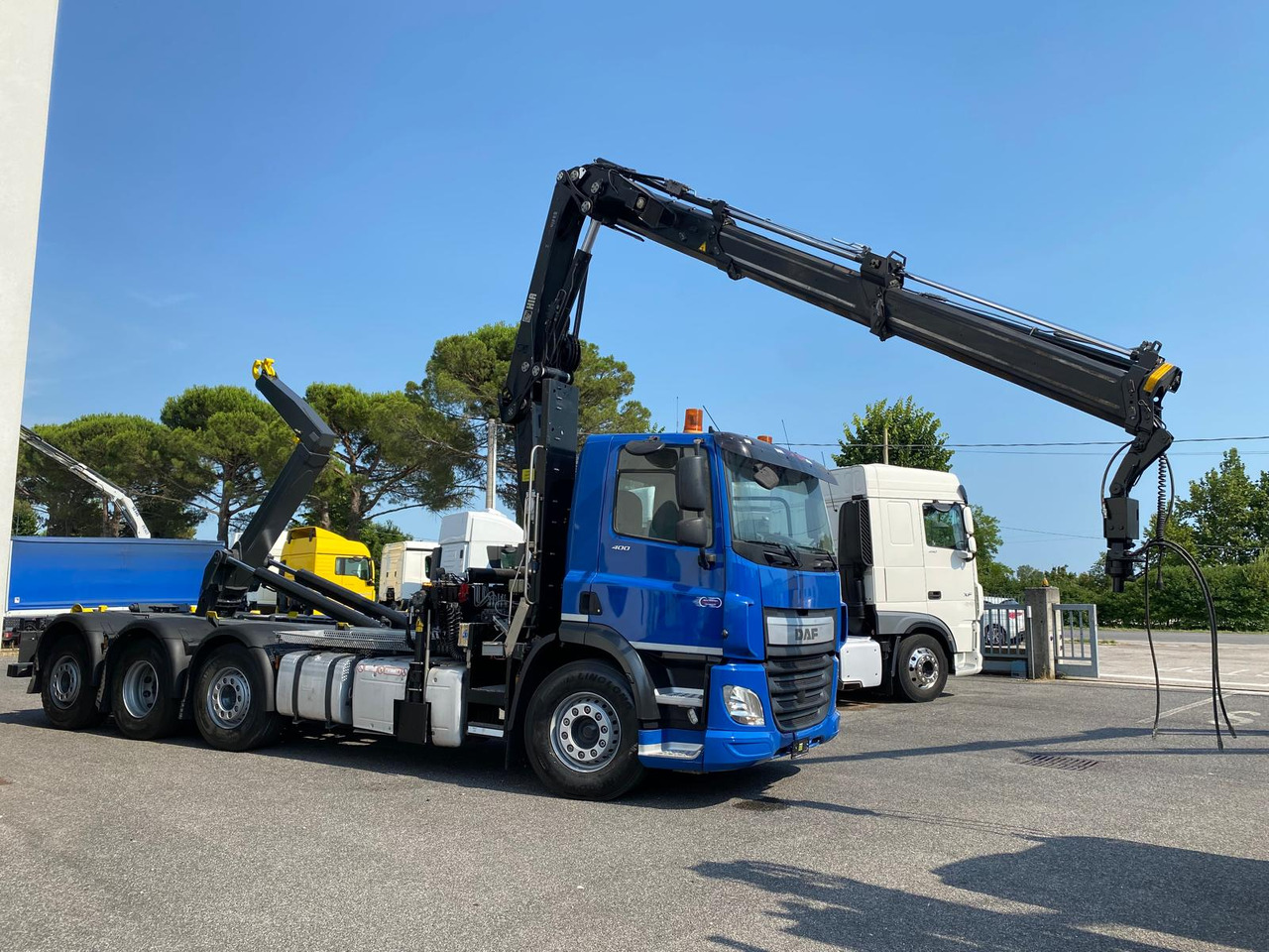DAF CF 400 - Camião transportador de contêineres/ Caixa móvel: foto 3 DAF CF 400 - Camião transportador de contêineres/ Caixa móvel: foto 3