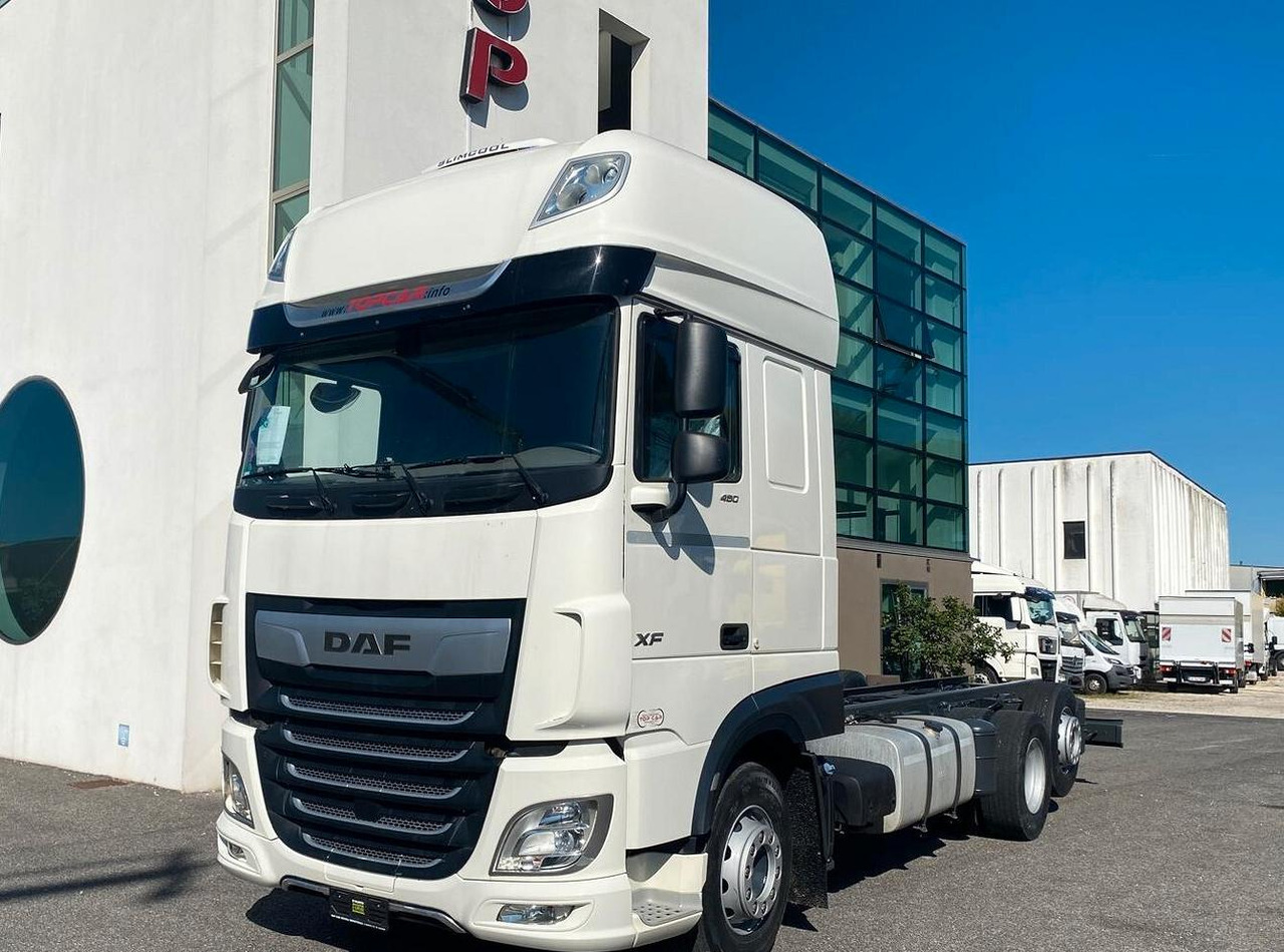 DAF XF 480 FT FULL PNEUMATIC 2019 - Camião chassi: foto 2 DAF XF 480 FT FULL PNEUMATIC 2019 - Camião chassi: foto 2