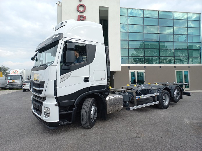 IVECO AS260S48 - Camião chassi: foto 3 IVECO AS260S48 - Camião chassi: foto 3