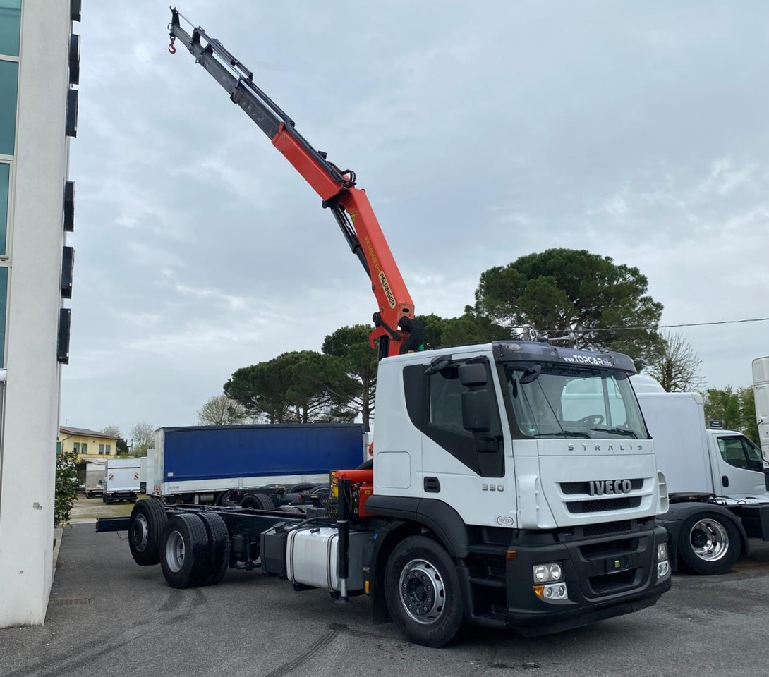 IVECO AT260S33 - Camião grua: foto 2 IVECO AT260S33 - Camião grua: foto 2
