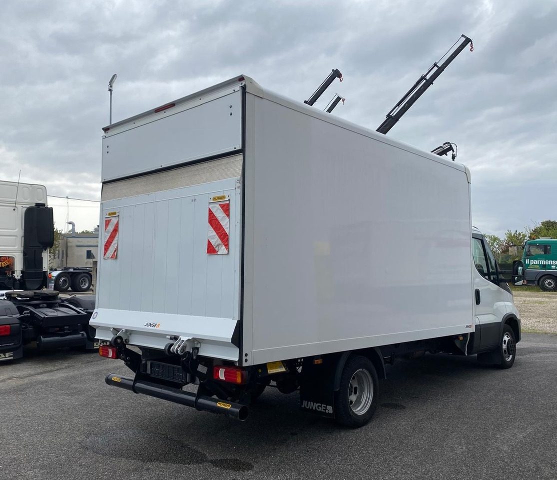 IVECO DAILY 35C16 - Carrinha de contentor: foto 3 IVECO DAILY 35C16 - Carrinha de contentor: foto 3
