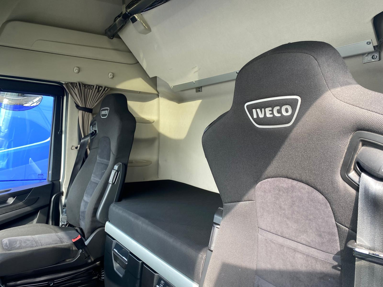 Camião polibenne IVECO S-WAY AS260S48: foto 10