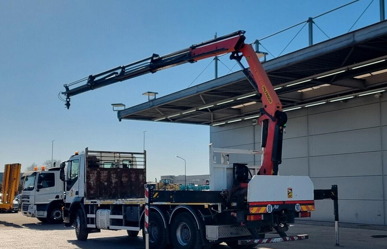 IVECO TRAKKER 410 GRU E CASSONE FISSO - Camião de caixa aberta/ Plataforma, Camião grua: foto 2 IVECO TRAKKER 410 GRU E CASSONE FISSO - Camião de caixa aberta/ Plataforma, Camião grua: foto 2