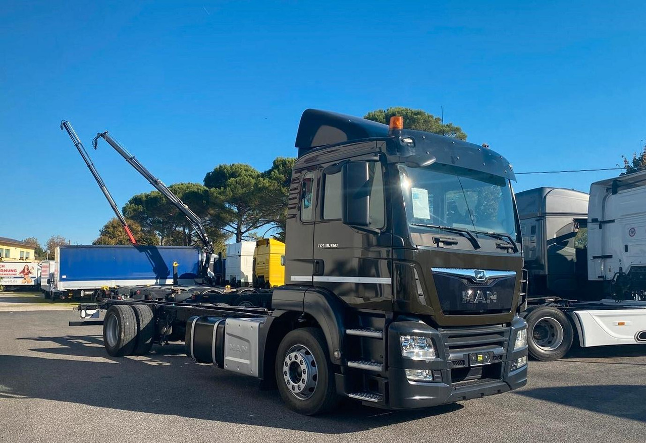 MAN TGS 16.360 MOTRICE 2 ASSI TELAIO 2019 - Camião chassi: foto 4 MAN TGS 16.360 MOTRICE 2 ASSI TELAIO 2019 - Camião chassi: foto 4