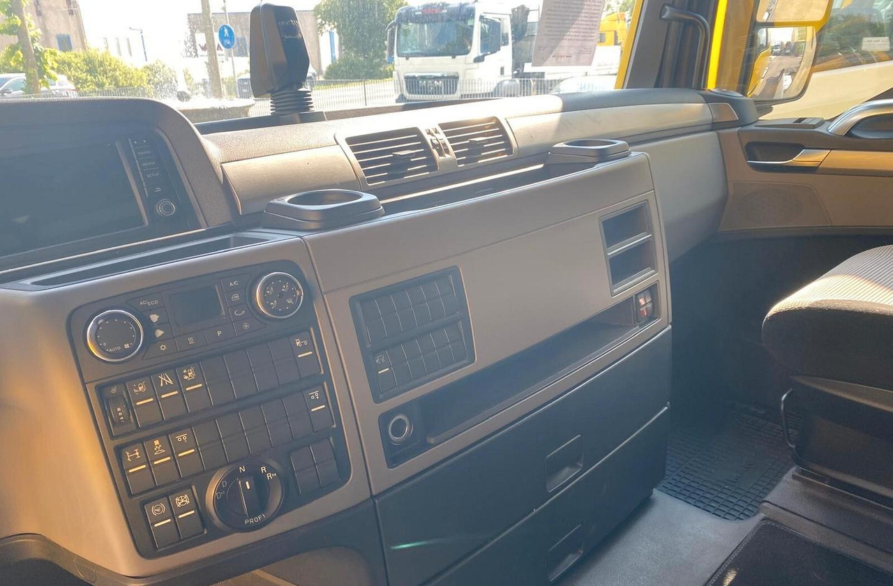 Camião chassi MAN TGX 26.500 MOTRICE 3 ASSI TELAIO EURO 6 2019: foto 11 Camião chassi MAN TGX 26.500 MOTRICE 3 ASSI TELAIO EURO 6 2019: foto 11