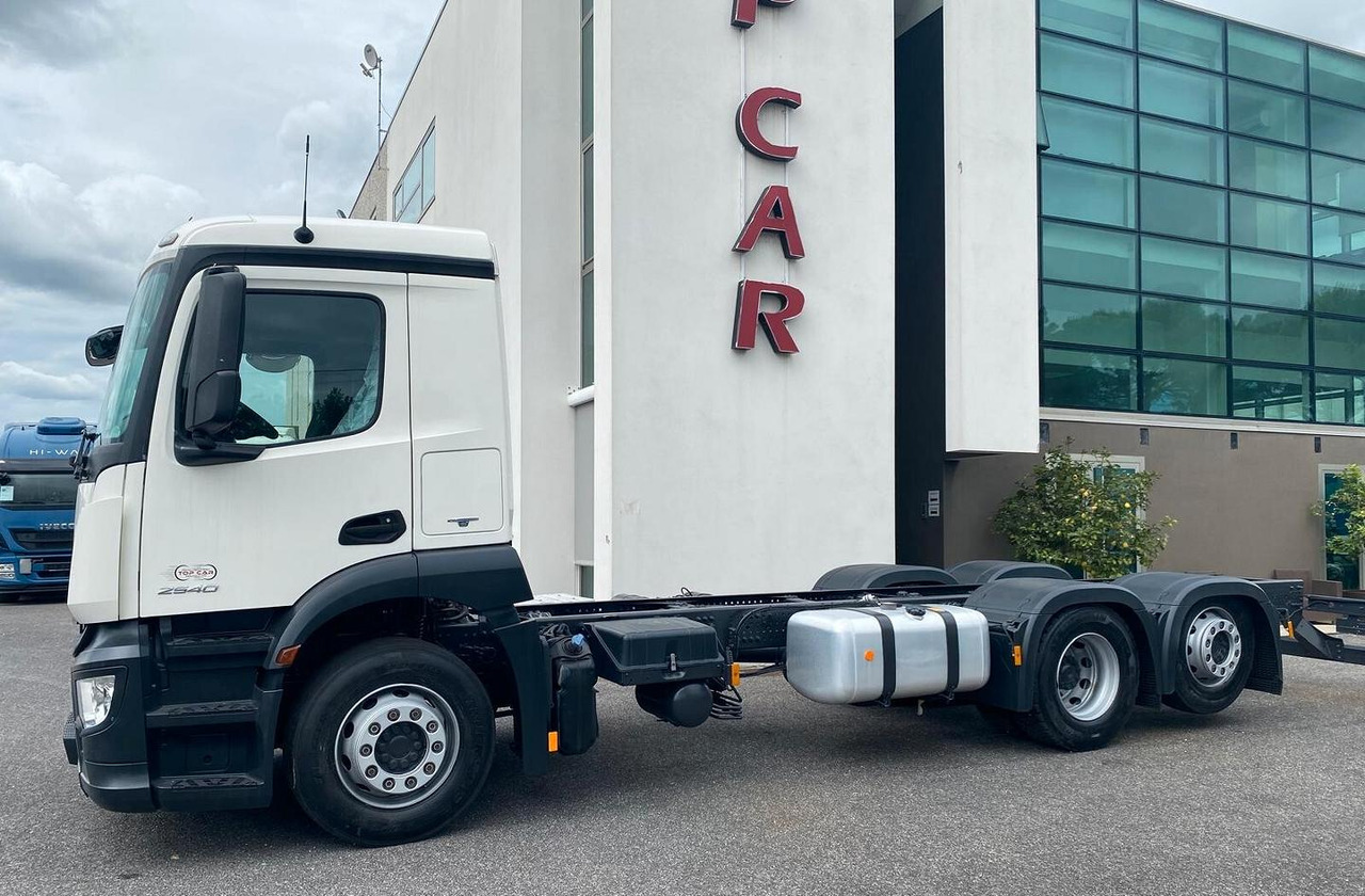 MERCEDES ANTOS 25.40 2015 A TELAIO EURO 6 - Camião chassi: foto 4 MERCEDES ANTOS 25.40 2015 A TELAIO EURO 6 - Camião chassi: foto 4