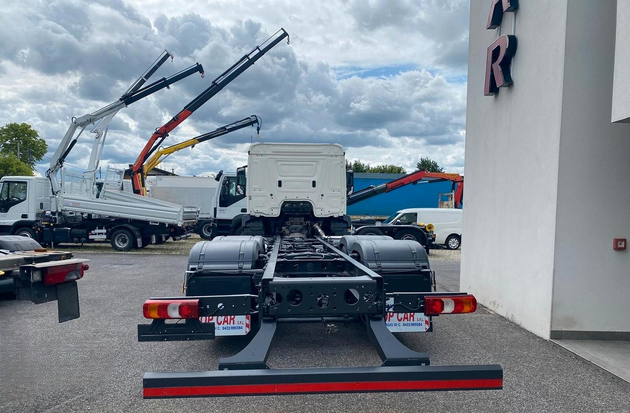 MERCEDES ANTOS 25.40 MOTRICE 3 ASSI TELAIO - Máquina de outro: foto 5 MERCEDES ANTOS 25.40 MOTRICE 3 ASSI TELAIO - Máquina de outro: foto 5