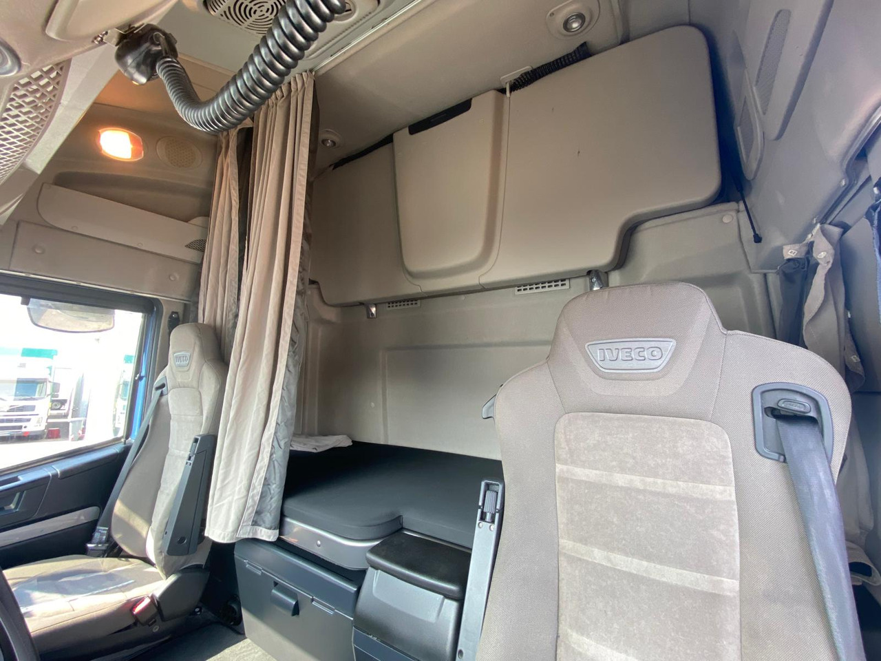 Leasing de IVECO AS440T/P IVECO AS440T/P: foto 6