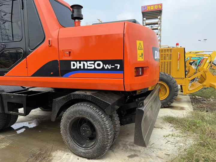 90% Brand New Doosan Brand Dh150w-7 Wheel Excavator in Stock Used Korea Brand Doosan Dh55 Dh60 Dh150 Dh210 Excavator for Sale - Escavadeira de rodas: foto 4 90% Brand New Doosan Brand Dh150w-7 Wheel Excavator in Stock Used Korea Brand Doosan Dh55 Dh60 Dh150 Dh210 Excavator for Sale - Escavadeira de rodas: foto 4