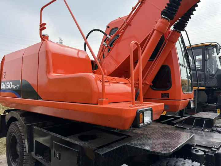 90% Brand New Doosan Brand Dh150w-7 Wheel Excavator in Stock Used Korea Brand Doosan Dh55 Dh60 Dh150 Dh210 Excavator for Sale - Escavadeira de rodas: foto 5 90% Brand New Doosan Brand Dh150w-7 Wheel Excavator in Stock Used Korea Brand Doosan Dh55 Dh60 Dh150 Dh210 Excavator for Sale - Escavadeira de rodas: foto 5