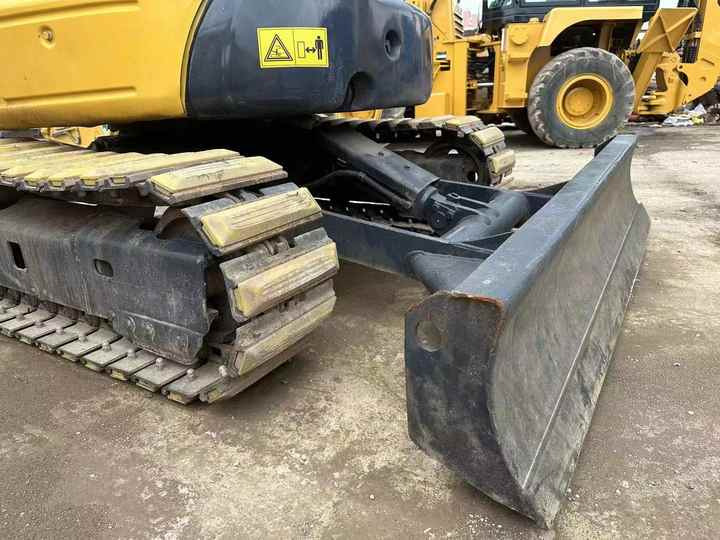 Best Quality Komatsu PC35mr Used Mini Excavator Earth-moving Machinery in Good Condition - Mini escavadeira: foto 5 Best Quality Komatsu PC35mr Used Mini Excavator Earth-moving Machinery in Good Condition - Mini escavadeira: foto 5