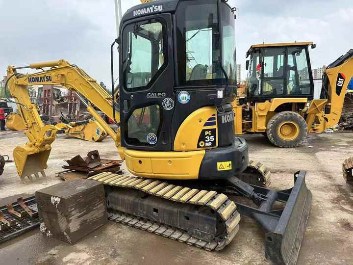 Best Quality Komatsu PC35mr Used Mini Excavator Earth-moving Machinery in Good Condition - Mini escavadeira: foto 2 Best Quality Komatsu PC35mr Used Mini Excavator Earth-moving Machinery in Good Condition - Mini escavadeira: foto 2