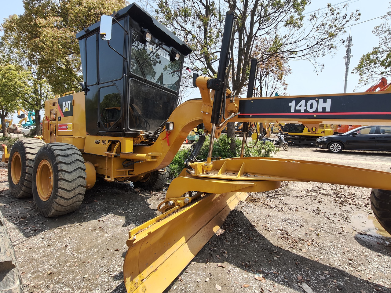 CATERPILLAR 140H construction machine good price in stock - Motoniveladora: foto 5 CATERPILLAR 140H construction machine good price in stock - Motoniveladora: foto 5