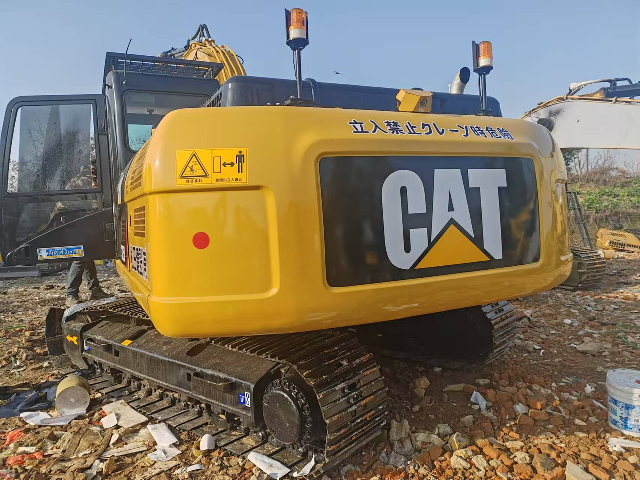 CATERPILLAR Used Digger CAT 323DL Construction Machinery Construction Digger Used CAT 323DL Cheap Excavator - Escavadora de rastos: foto 5 CATERPILLAR Used Digger CAT 323DL Construction Machinery Construction Digger Used CAT 323DL Cheap Excavator - Escavadora de rastos: foto 5