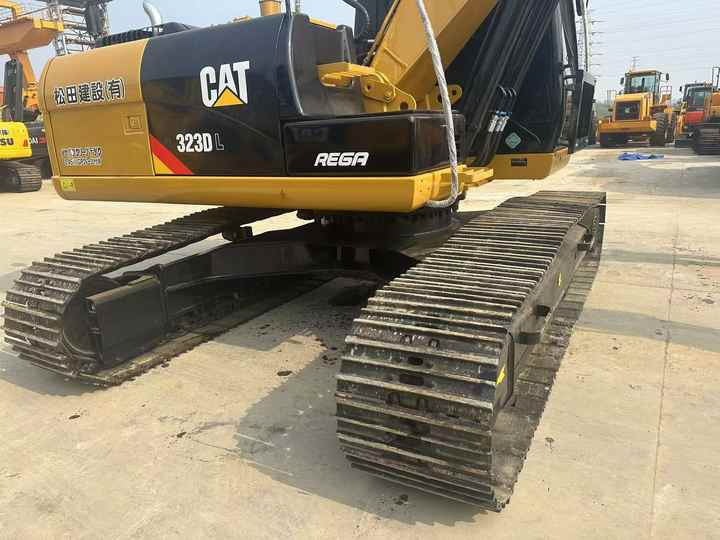 Certified Pre-Owned CAT 323DL | Heavy-Duty Excavator for Mining/ Construction - Price Negotiable! - Escavadora de rastos: foto 5 Certified Pre-Owned CAT 323DL | Heavy-Duty Excavator for Mining/ Construction - Price Negotiable! - Escavadora de rastos: foto 5