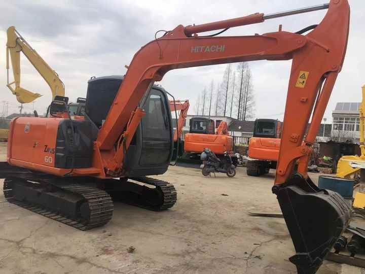 Cheap Price Hitachi ZX60 Used Excavator for Sale Used 6 Tons Hitachi Mini Excavator with Good Performance - Mini escavadeira: foto 5 Cheap Price Hitachi ZX60 Used Excavator for Sale Used 6 Tons Hitachi Mini Excavator with Good Performance - Mini escavadeira: foto 5