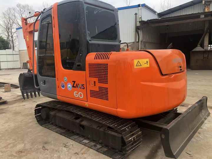 Cheap Price Hitachi ZX60 Used Excavator for Sale Used 6 Tons Hitachi Mini Excavator with Good Performance - Mini escavadeira: foto 2 Cheap Price Hitachi ZX60 Used Excavator for Sale Used 6 Tons Hitachi Mini Excavator with Good Performance - Mini escavadeira: foto 2