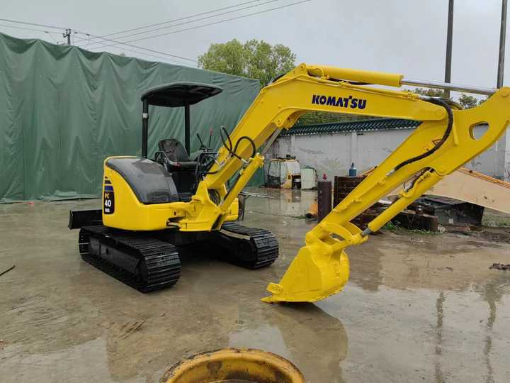 Cheap Selling Second Hand Mini Excavator Komatsu PC40 4Ton Japanese Komatsu PC40 Used Excavator for Sale - Mini escavadeira: foto 2 Cheap Selling Second Hand Mini Excavator Komatsu PC40 4Ton Japanese Komatsu PC40 Used Excavator for Sale - Mini escavadeira: foto 2