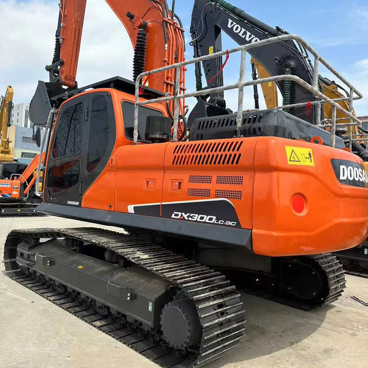 Doosan Original Dx300 Excavator , Second Hand Doosan Digging Machine , Doosan Dx220 Dx225 Dx300 - Escavadora de rastos: foto 1 Doosan Original Dx300 Excavator , Second Hand Doosan Digging Machine , Doosan Dx220 Dx225 Dx300 - Escavadora de rastos: foto 1