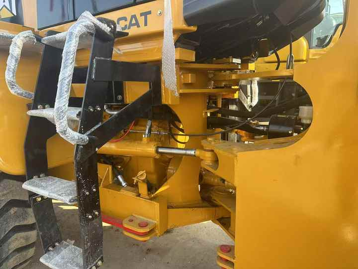 Excellent Condition Cat Brand 950h Wheel Loader on Sale Used Cat950 966 Wheel Loader in Stock Cheap Price - Pá carregadora de rodas: foto 5 Excellent Condition Cat Brand 950h Wheel Loader on Sale Used Cat950 966 Wheel Loader in Stock Cheap Price - Pá carregadora de rodas: foto 5