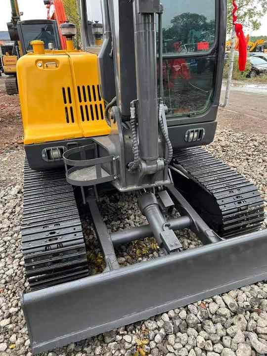 High Quality Used Volvo EC60D Excavator for Sale 6 Ton Compact Machine, Excellent Condition, Ready for Work! - Mini escavadeira: foto 5 High Quality Used Volvo EC60D Excavator for Sale 6 Ton Compact Machine, Excellent Condition, Ready for Work! - Mini escavadeira: foto 5