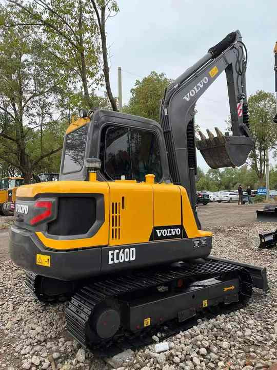 High Quality Used Volvo EC60D Excavator for Sale 6 Ton Compact Machine, Excellent Condition, Ready for Work! - Mini escavadeira: foto 2 High Quality Used Volvo EC60D Excavator for Sale 6 Ton Compact Machine, Excellent Condition, Ready for Work! - Mini escavadeira: foto 2