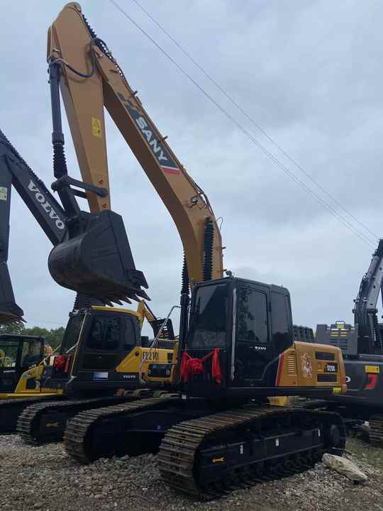 Kubota Engine Sany SY215C Excavator | 21900kg | Global Shipping Support - Escavadora de rastos: foto 2 Kubota Engine Sany SY215C Excavator | 21900kg | Global Shipping Support - Escavadora de rastos: foto 2
