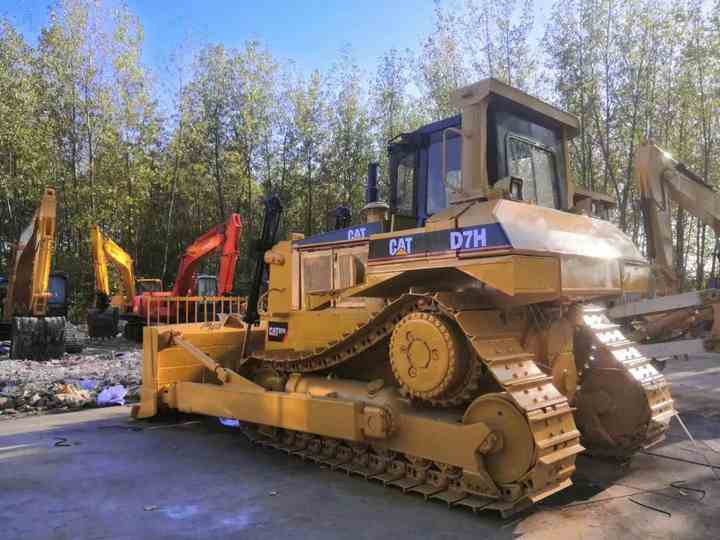 Second Hand Caterpillar CAT D7H D7G D7R Bulldozer, Used CAT D7H Japan Import in Good Condition - Buldôzer: foto 3 Second Hand Caterpillar CAT D7H D7G D7R Bulldozer, Used CAT D7H Japan Import in Good Condition - Buldôzer: foto 3