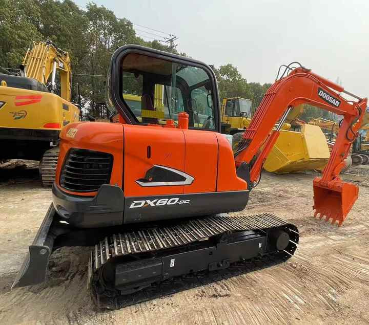 Second Hand Doosan Dx-60 Excavator for Sale - Escavadora de rastos: foto 4 Second Hand Doosan Dx-60 Excavator for Sale - Escavadora de rastos: foto 4
