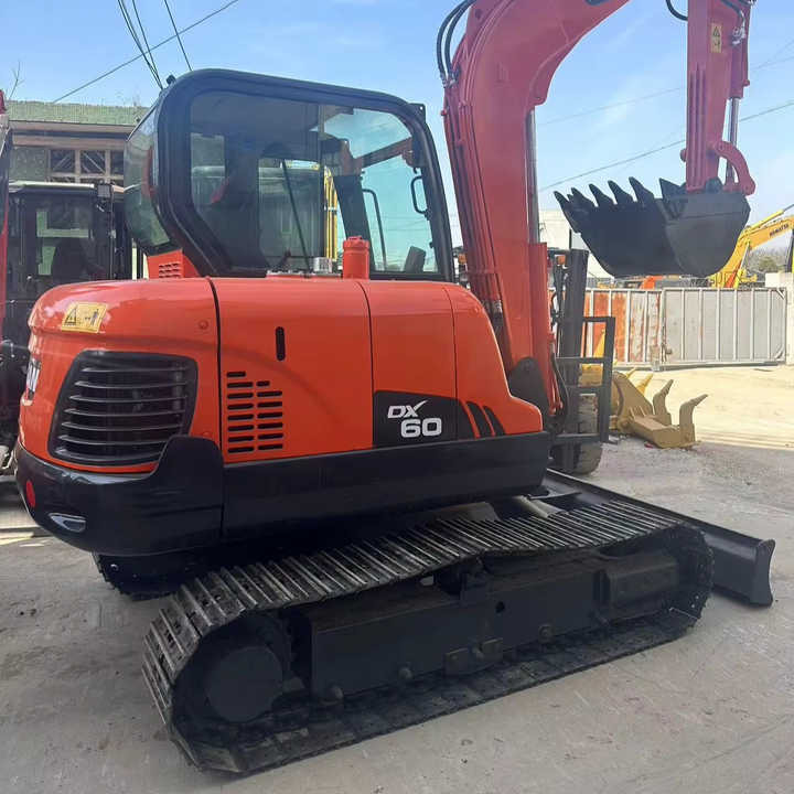 Second Hand Doosan Dx-60 Excavator for Sale - Escavadora de rastos: foto 1 Second Hand Doosan Dx-60 Excavator for Sale - Escavadora de rastos: foto 1