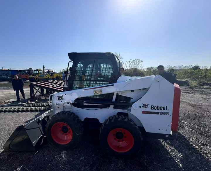 Skid Steer Loader Bobcat S550 Original Wheel Loader in Good Condition on Sale Bobcat 550 - Mini pá carregadora: foto 1 Skid Steer Loader Bobcat S550 Original Wheel Loader in Good Condition on Sale Bobcat 550 - Mini pá carregadora: foto 1