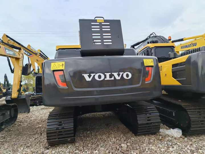 USED KOREA BRAND VOLVO EC210 EXCAVATOR for SALE - Escavadora de rastos: foto 5 USED KOREA BRAND VOLVO EC210 EXCAVATOR for SALE - Escavadora de rastos: foto 5