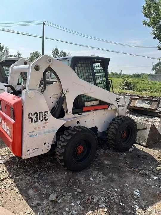 Used Bob Cat Bob Cat S300 Used Skid Steer Wheel Loader Multifunctional Track Loaders Bobcat - Mini pá carregadora: foto 3 Used Bob Cat Bob Cat S300 Used Skid Steer Wheel Loader Multifunctional Track Loaders Bobcat - Mini pá carregadora: foto 3