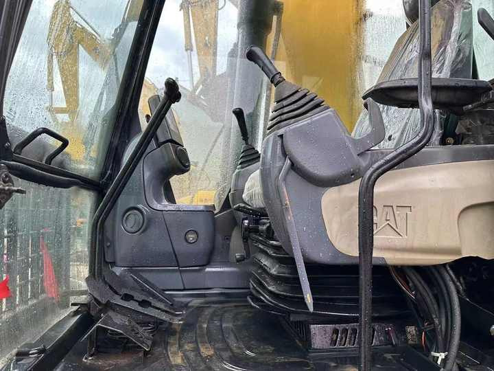 Used Caterpillar 323d Excavator for Sale Original Caterpillar 320 330 323 336d Excavator on Sale - Escavadora de rastos: foto 5 Used Caterpillar 323d Excavator for Sale Original Caterpillar 320 330 323 336d Excavator on Sale - Escavadora de rastos: foto 5