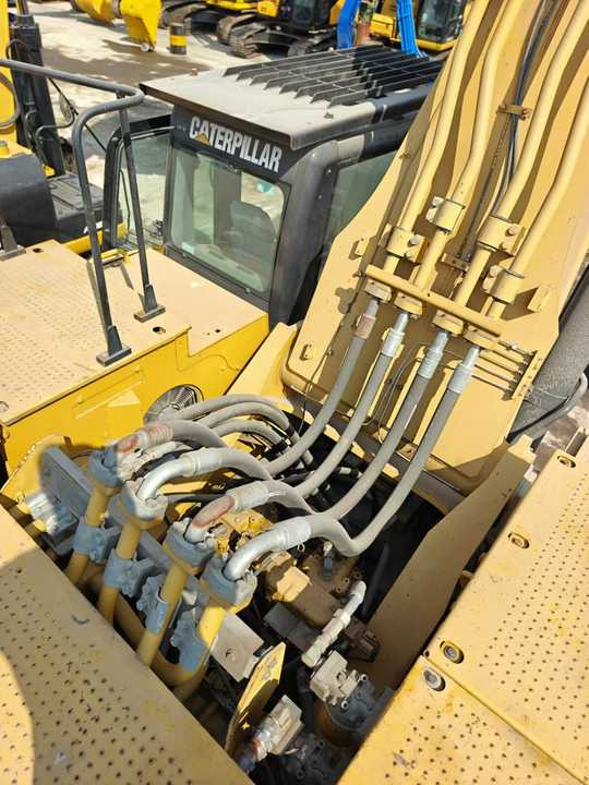 Used Caterpillar 374DL Large Excavator on Sale Original CAT Heavy Equipment Crawler Excavator 374d for Sale - Escavadora de rastos: foto 5 Used Caterpillar 374DL Large Excavator on Sale Original CAT Heavy Equipment Crawler Excavator 374d for Sale - Escavadora de rastos: foto 5