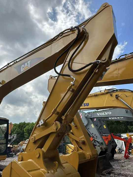 Used Digger CAT 330BL Construction Machinery Construction Digger Used CAT 330BL Cheap Excavator - Escavadora de rastos: foto 5 Used Digger CAT 330BL Construction Machinery Construction Digger Used CAT 330BL Cheap Excavator - Escavadora de rastos: foto 5