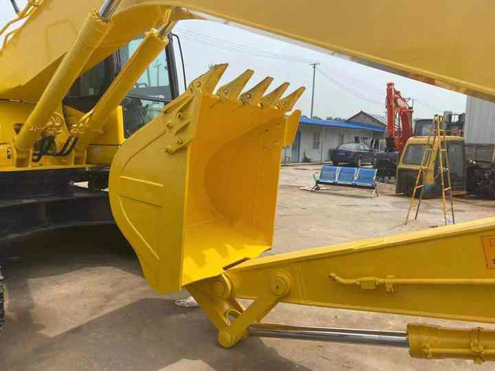 Used Good Quality Japan Original PC220-7 in Good Condition PC220-7 Komatsu - Escavadora de rastos: foto 4 Used Good Quality Japan Original PC220-7 in Good Condition PC220-7 Komatsu - Escavadora de rastos: foto 4