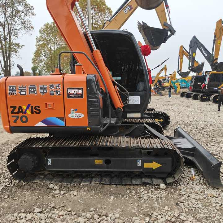 Used HITACHI ZX-70 - Escavadora de rastos: foto 2 Used HITACHI ZX-70 - Escavadora de rastos: foto 2