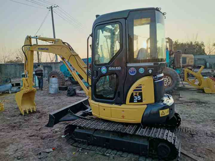 Used Original komatsu Mini Excavator Pc35MR-2 on Hot Sale komatsu Pc35 3 Tons Mini Excavator in Stock - Mini escavadeira: foto 3 Used Original komatsu Mini Excavator Pc35MR-2 on Hot Sale komatsu Pc35 3 Tons Mini Excavator in Stock - Mini escavadeira: foto 3