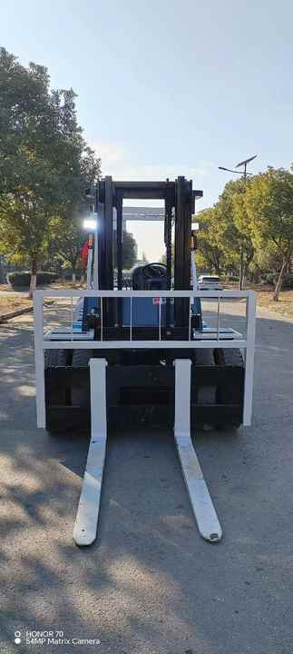 Used TCM 100 Forklift 10 Ton | Low Hours | Well-Maintained | Affordable Material Handling Machinery - Empilhadeira: foto 3 Used TCM 100 Forklift 10 Ton | Low Hours | Well-Maintained | Affordable Material Handling Machinery - Empilhadeira: foto 3