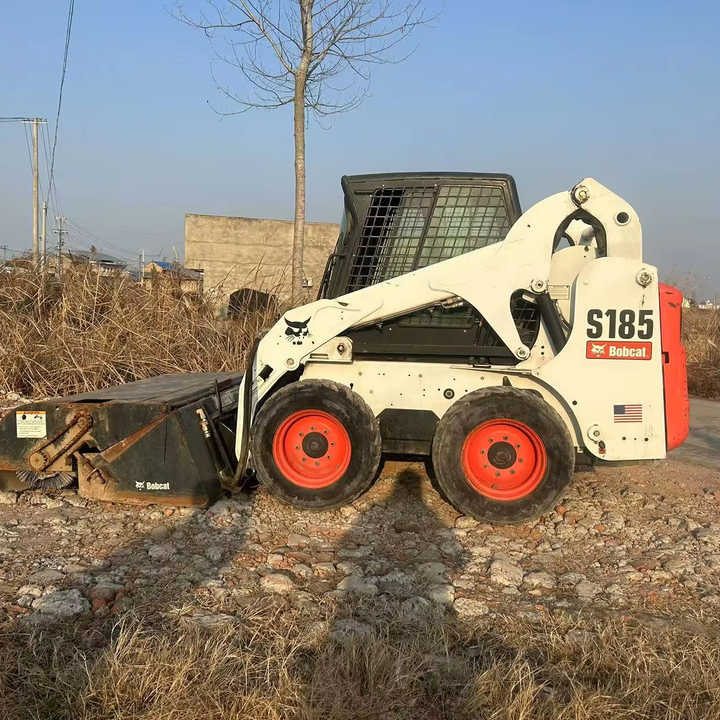 Used bobcat s185 skid steer loader on sale 100% excellent condition bobcat brand s185 s300 s550 s16 s18 skid steer sale - Mini pá carregadora: foto 1 Used bobcat s185 skid steer loader on sale 100% excellent condition bobcat brand s185 s300 s550 s16 s18 skid steer sale - Mini pá carregadora: foto 1