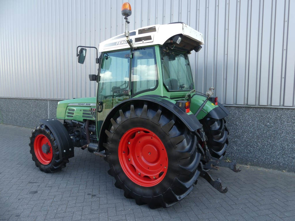 Fendt 209P - Mini trator: foto 3 Fendt 209P - Mini trator: foto 3