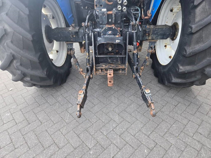 New Holland TL 90 A - Trator: foto 5 New Holland TL 90 A - Trator: foto 5